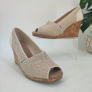 Toms Women's Tan Canvas Triangle Woven Pattern Wedge Size 8.5